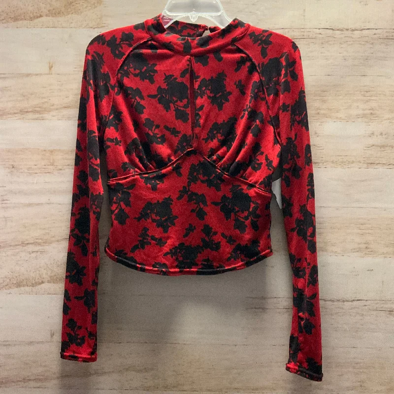 Top Long Sleeve By Free People In Red, Size: Xs