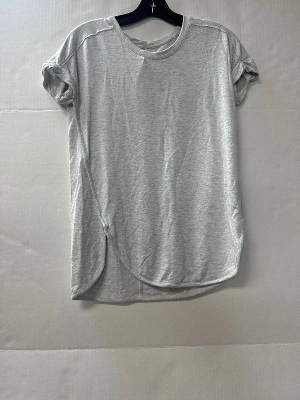 Top Short Sleeve By Workshop In Grey, Size: Xs